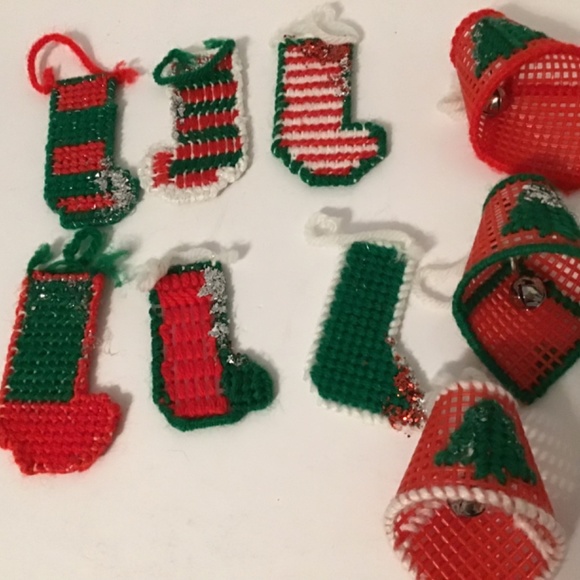 Handmade Plastic Canvas Christmas Ornaments (Lot of 17), santa, reindeers etc - Picture 8 of 8